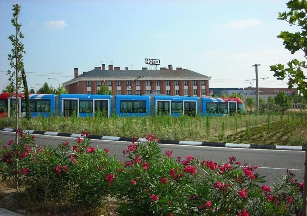 Отель Th Boadilla 3*