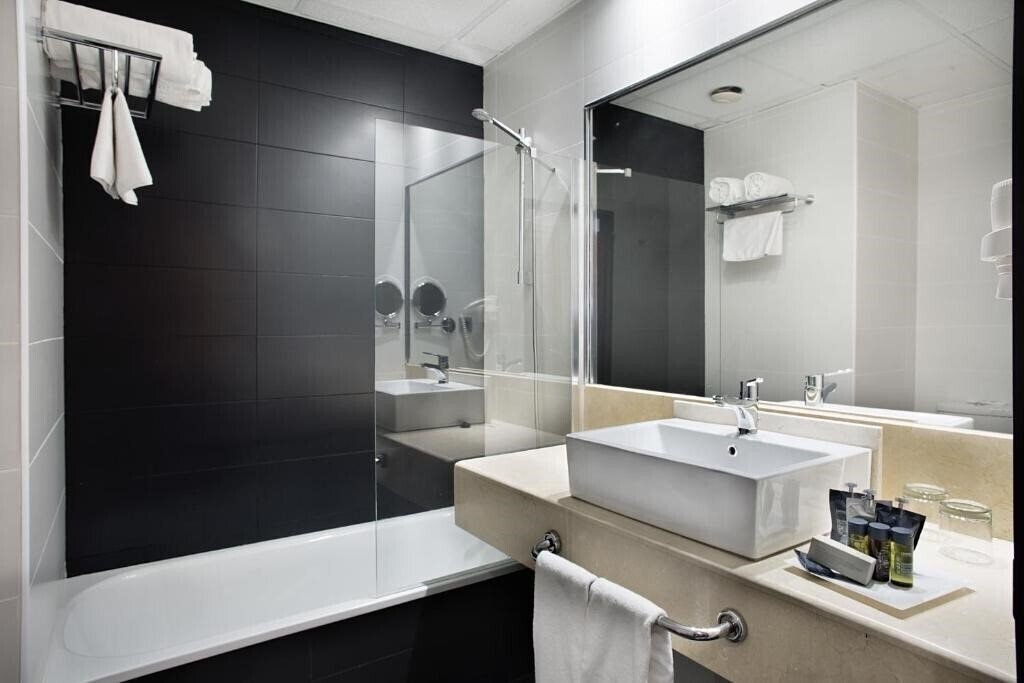 Фотографія Chamartin The One (ex. Hotel Weare Chamartin) 4*