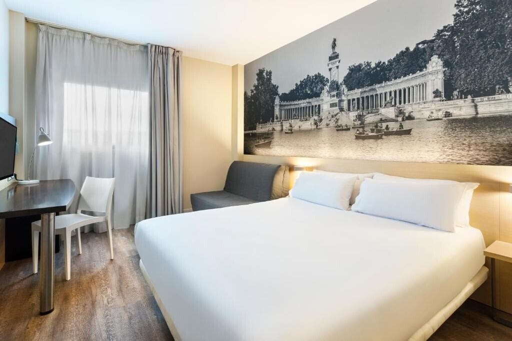 Готель B&B Hotel Madrid Aeropuerto T1 T2 T3 3*