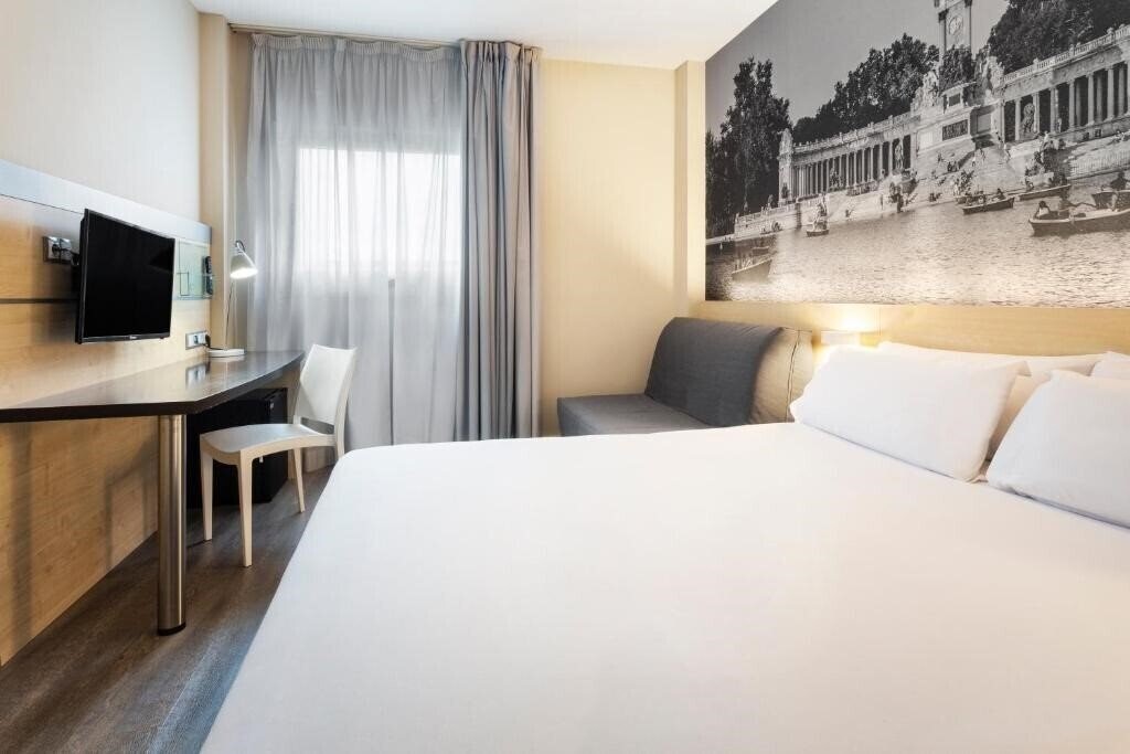 Фото B&B Hotel Madrid Aeropuerto T1 T2 T3 3*