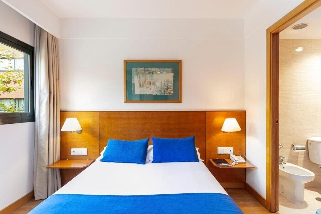 Отель Globales De Los Reyes Hotel 3*