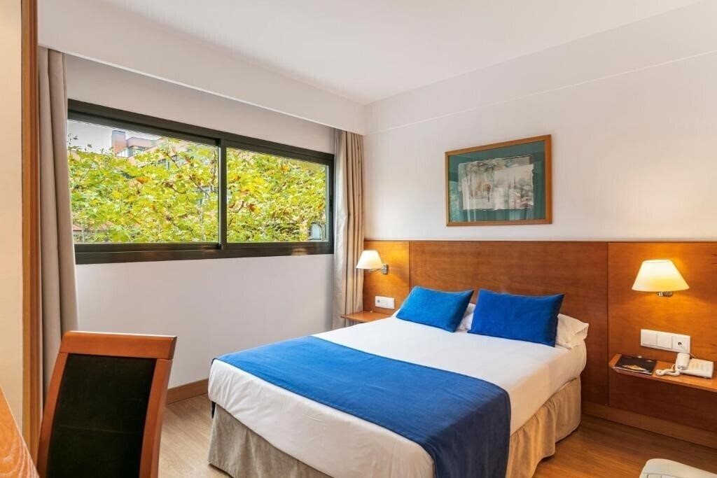 Отель Globales De Los Reyes Hotel 3*