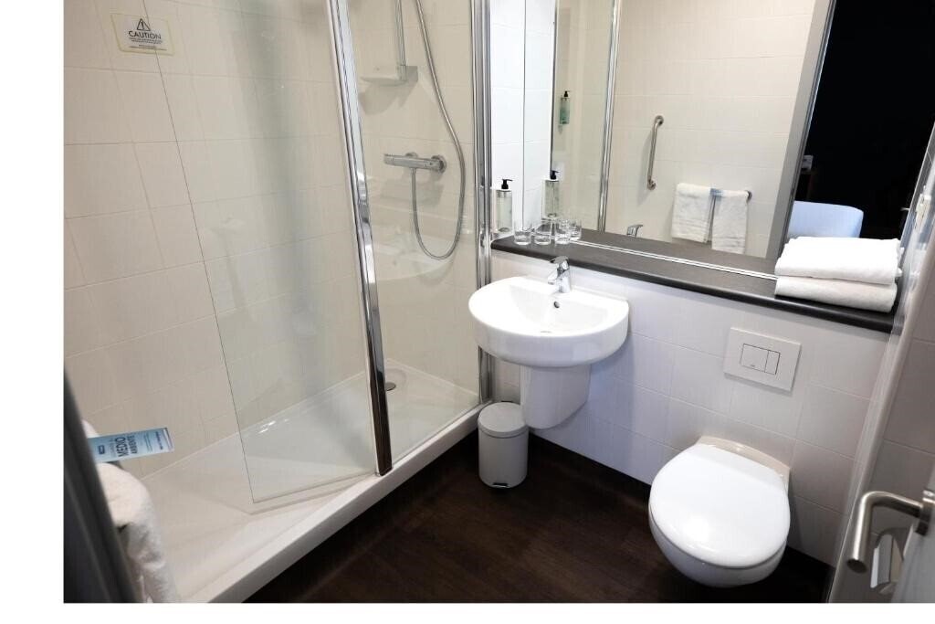 Картинка Travelodge Madrid Alcala 1*