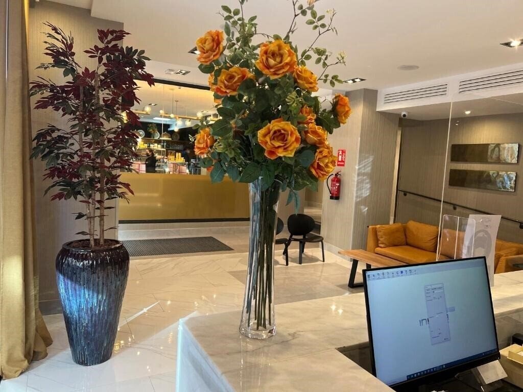 Картинка Avenida Gran Via 3*