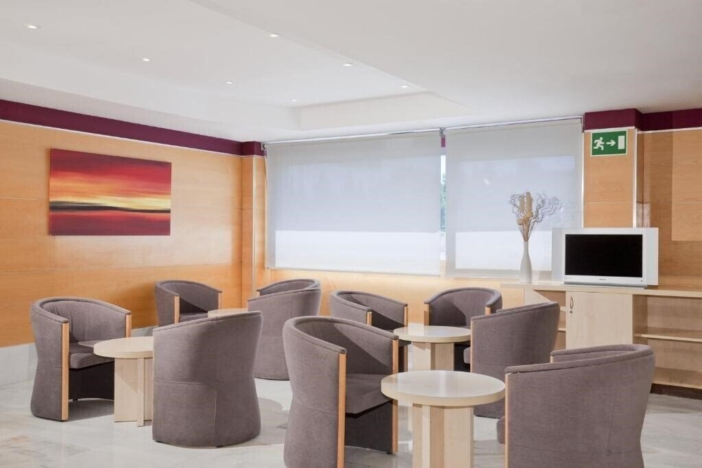 Фото Holiday Inn Express Madrid - Alcobendas 3*
