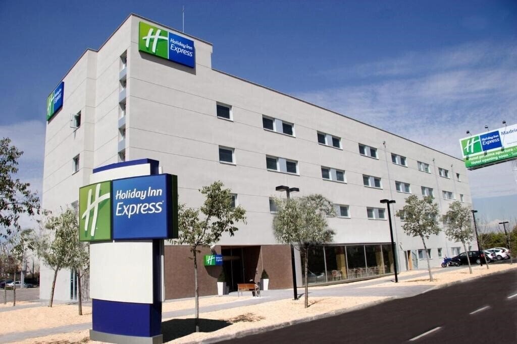 Готель Holiday Inn Express Madrid-Getafe 3*