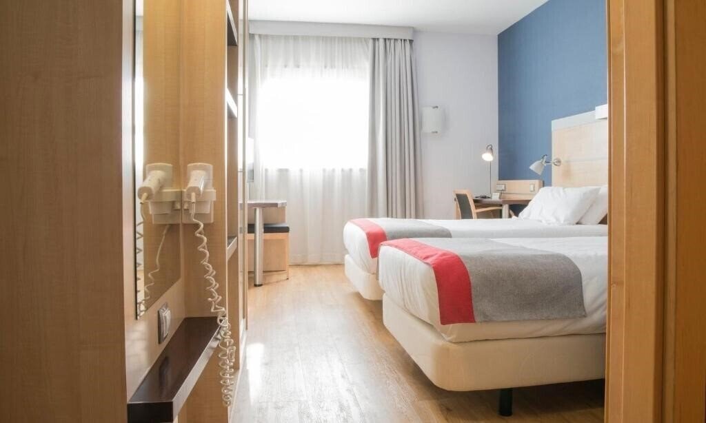 Фото Holiday Inn Express Madrid-Getafe 3*