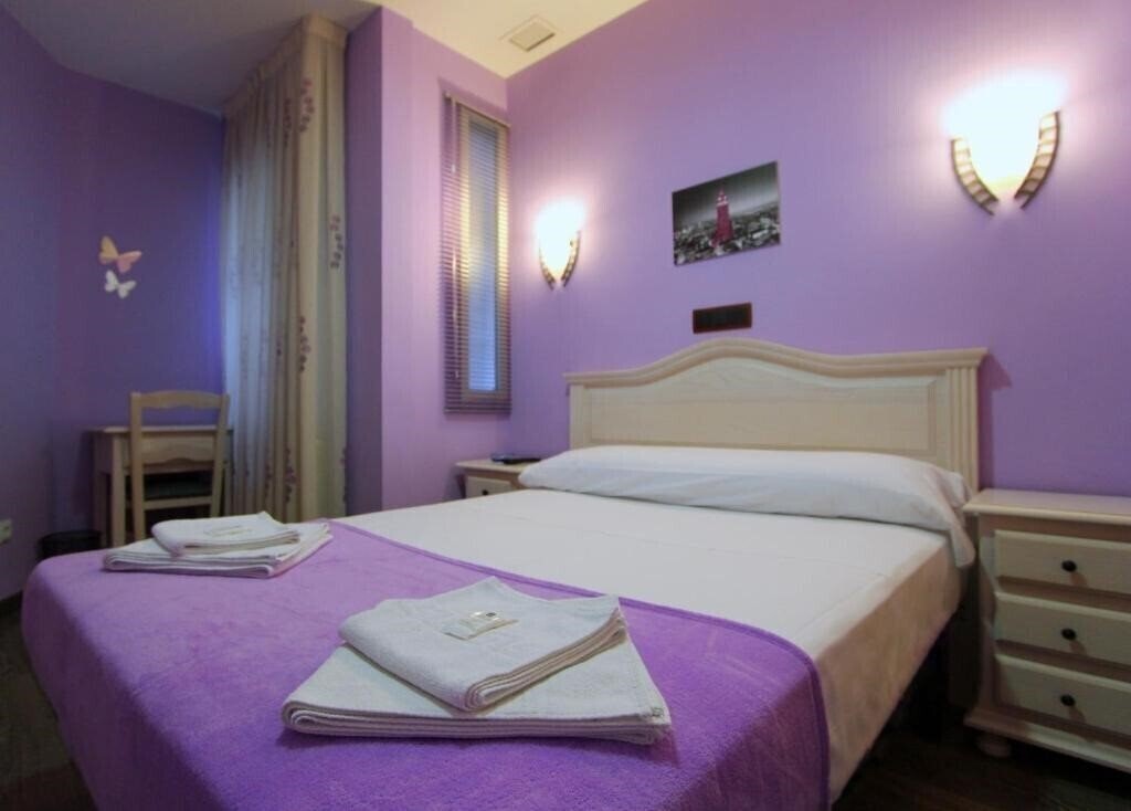 Картинка Hostal Regio 2*