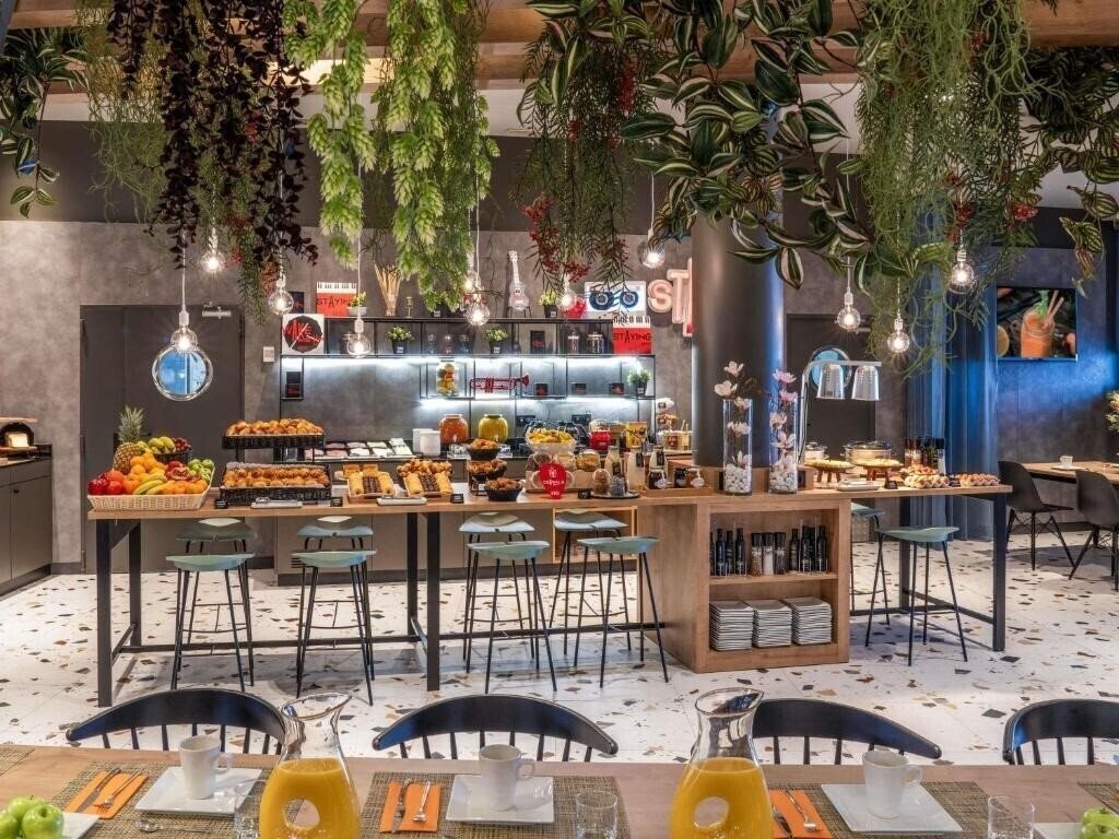 Готель Hotel Ibis Madrid Aeropuerto Barajas 3*