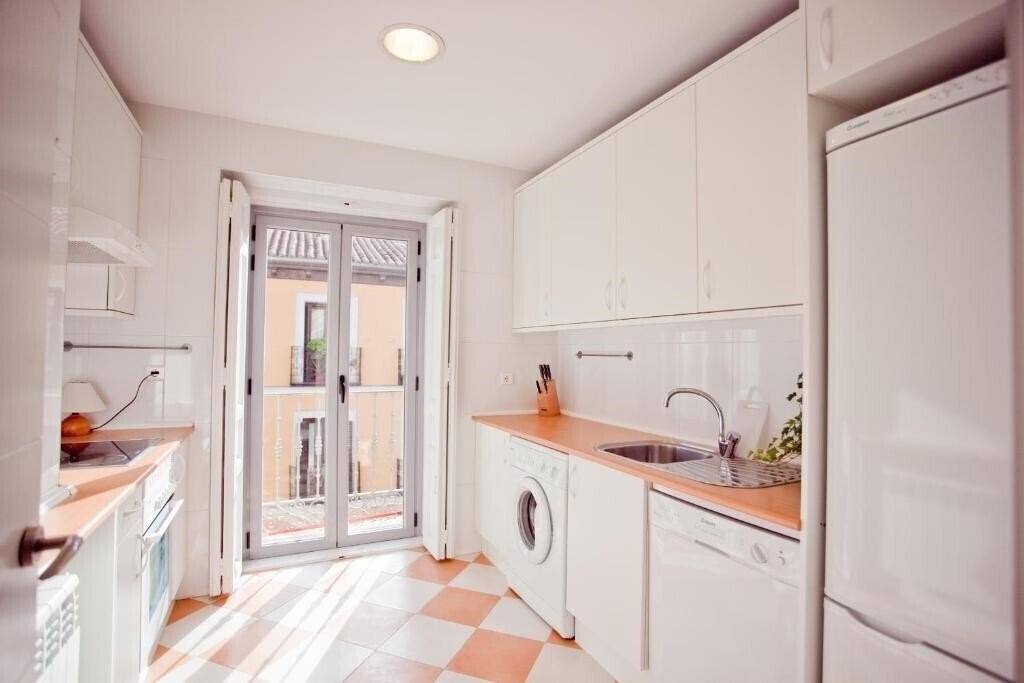 Зображення Madrid Central Suites 1*