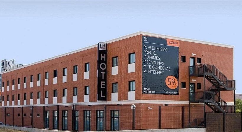 Готель Nh Parla 3*