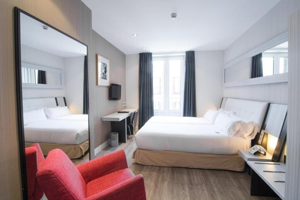 Фото Petit Palace Arenal 3*