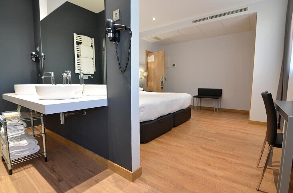 Отель Villa De Alcobendas 3*