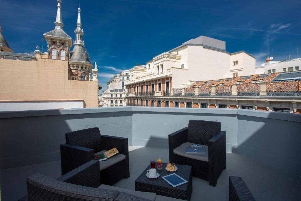 Изображение Casual Madrid Del Teatro 2*