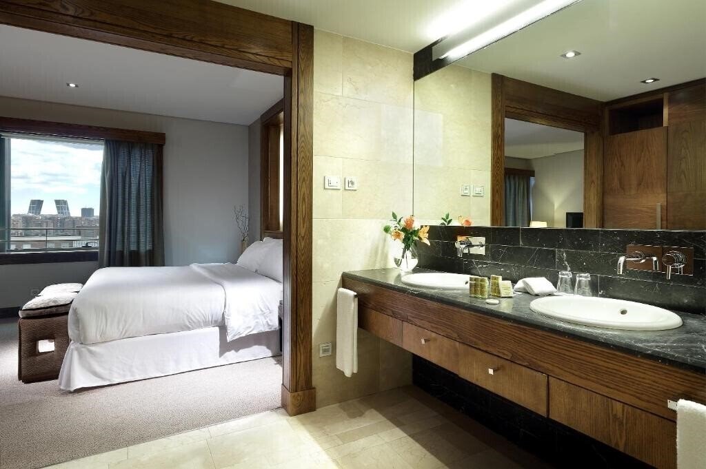 Фотографія Eurostars Suites Mirasierra 5*