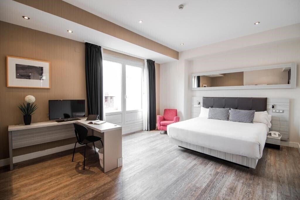 Фото Petit Palace Puerta Del Sol 3*