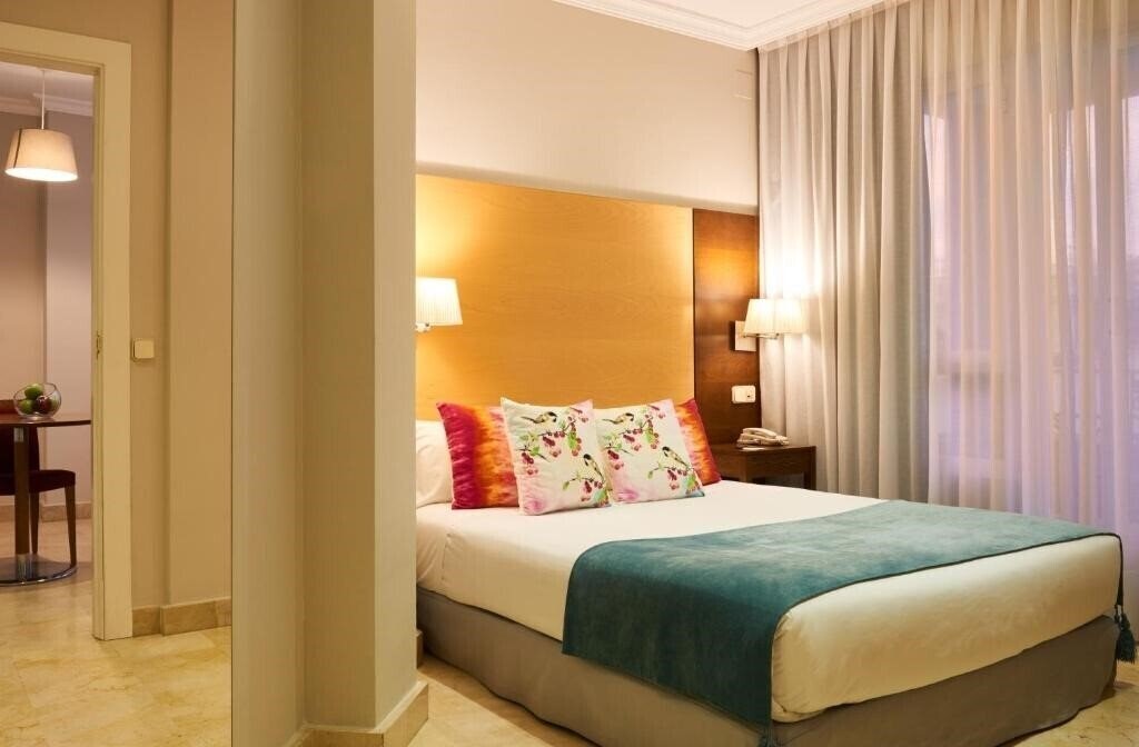 Отель Barrio de Salamanca Suites 4*