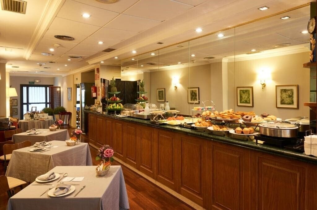 Изображение Barrio de Salamanca Suites 4*