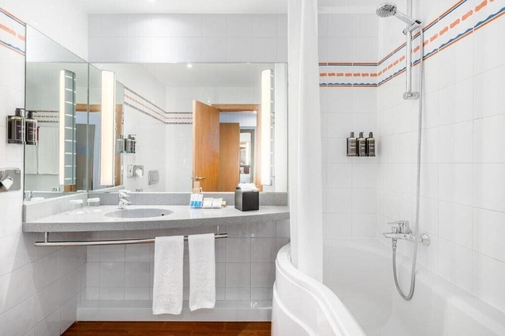 Фото Novotel Madrid Sanchinarro 4*