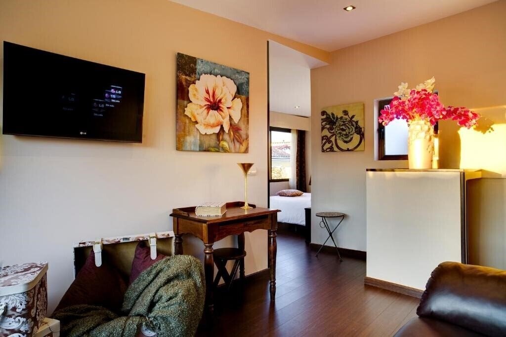 Зображення Thc Tirso De Molina 2*