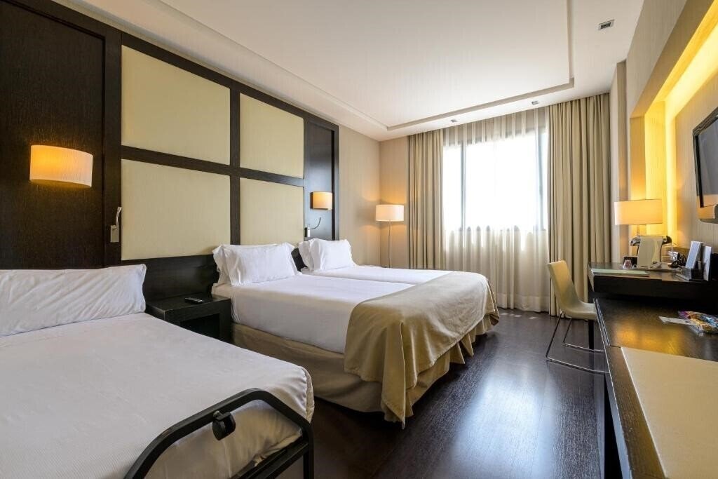Фотографія Hotel Maydrit 4*