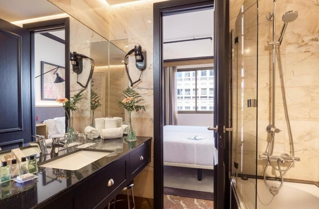 Фотография H10 Tribeca 4*