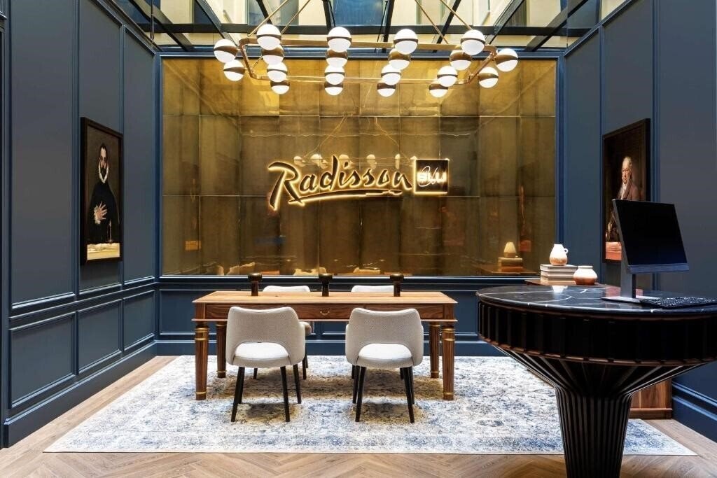 Картинка Radisson Blu Madrid Prado Hotel 4*