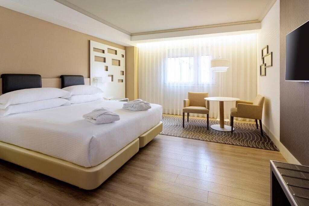 Фото Madrid Marriott Auditorium Hotel & Conference Center 4*