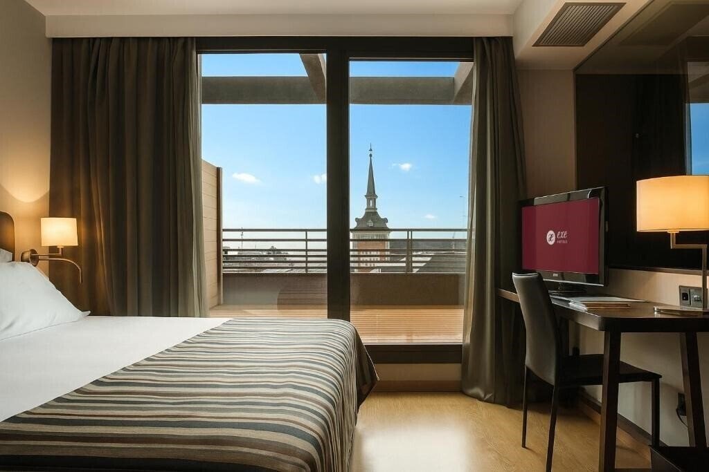 Фото Moncloa 4*