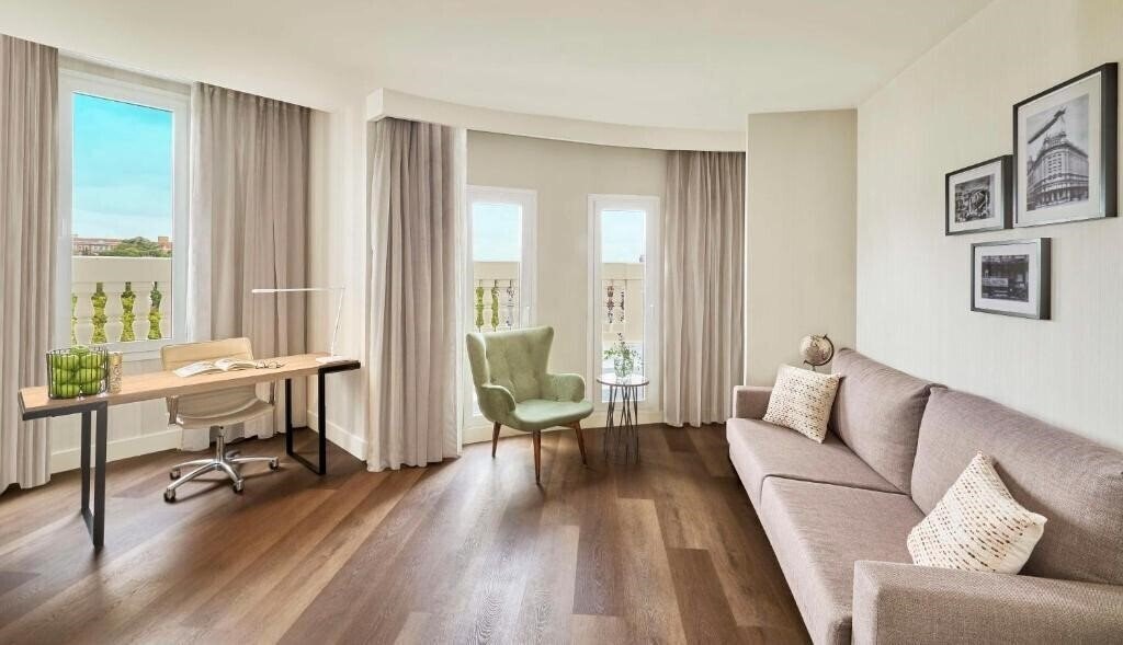 Фотографія NH Madrid Nacional 4*