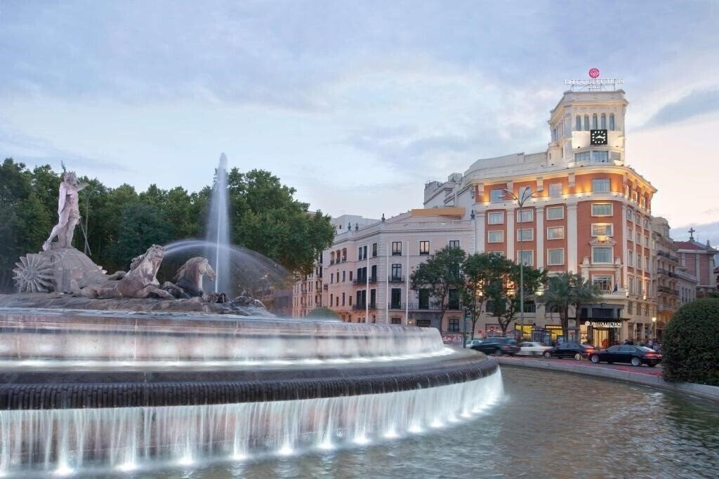 Готель Paseo del Prado 5*