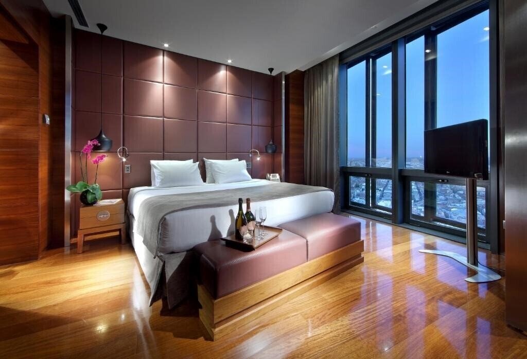 Изображение Eurostars Madrid Tower 5*
