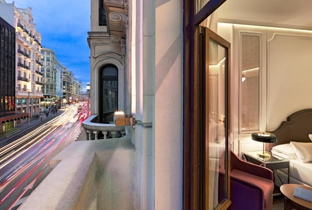 Фото H10 Villa de la Reina вилла