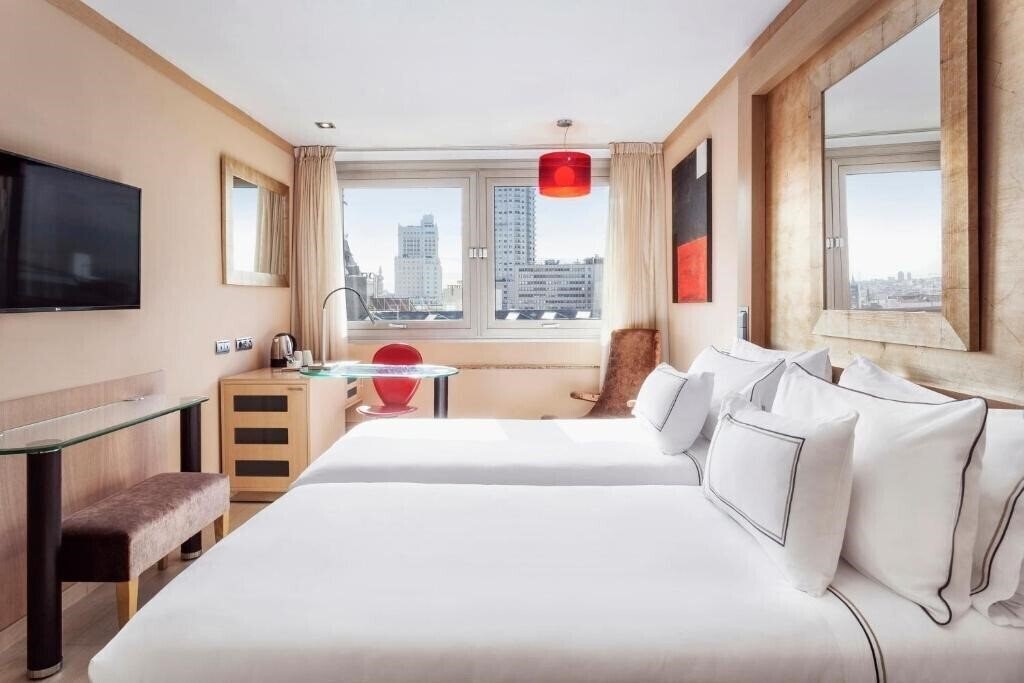 Картинка Melia Madrid Princesa 5*