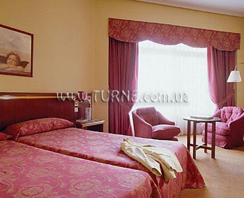 Готель Madrid Plaza Espana (ex. Tryp Menfis) 4*