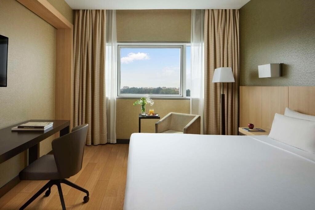 Фотография NH Madrid Ribera del Manzanares 4*