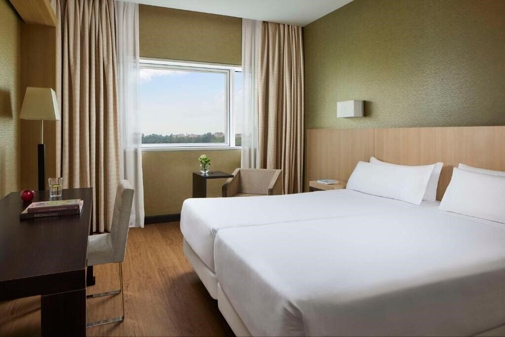 Картинка NH Madrid Ribera del Manzanares 4*