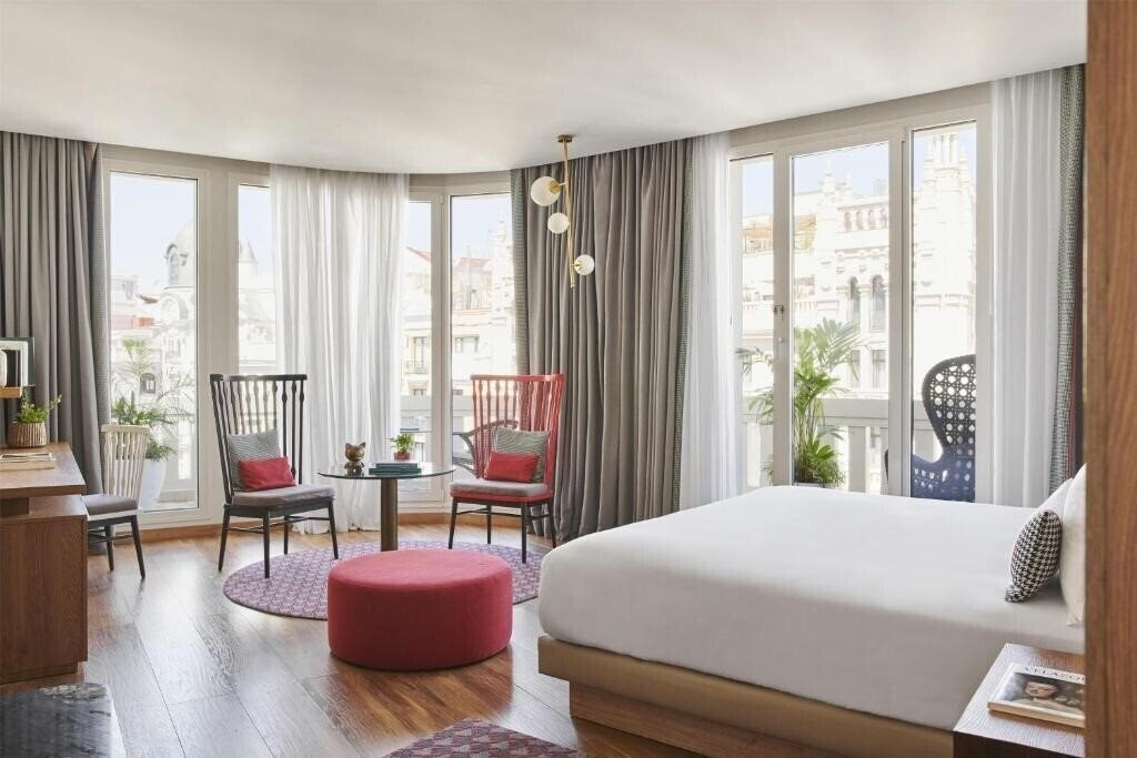 Фото Hyatt Centric Gran Via Madrid 5*