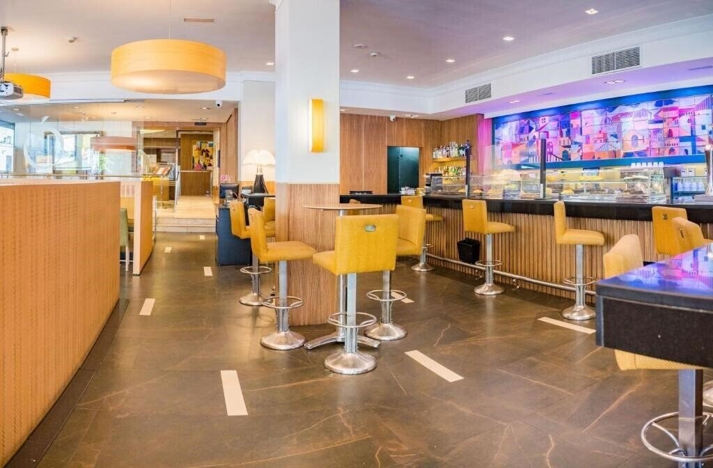 Фотографія Opera 4*