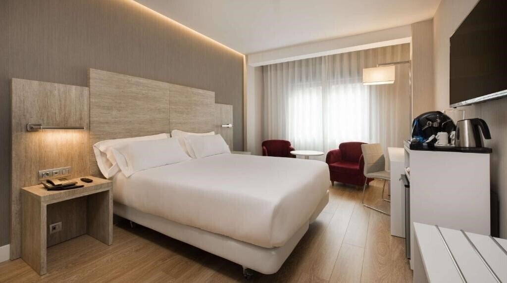 Фото Nh Madrid Chamberi 3*