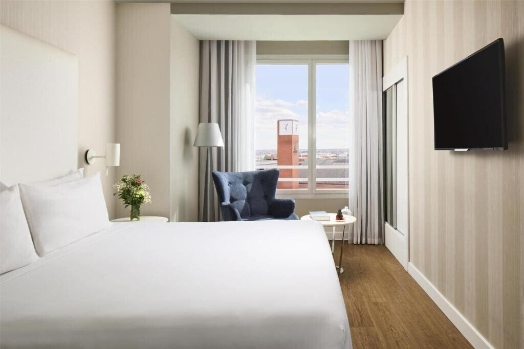 Фотографія Nh Madrid Atocha 3*