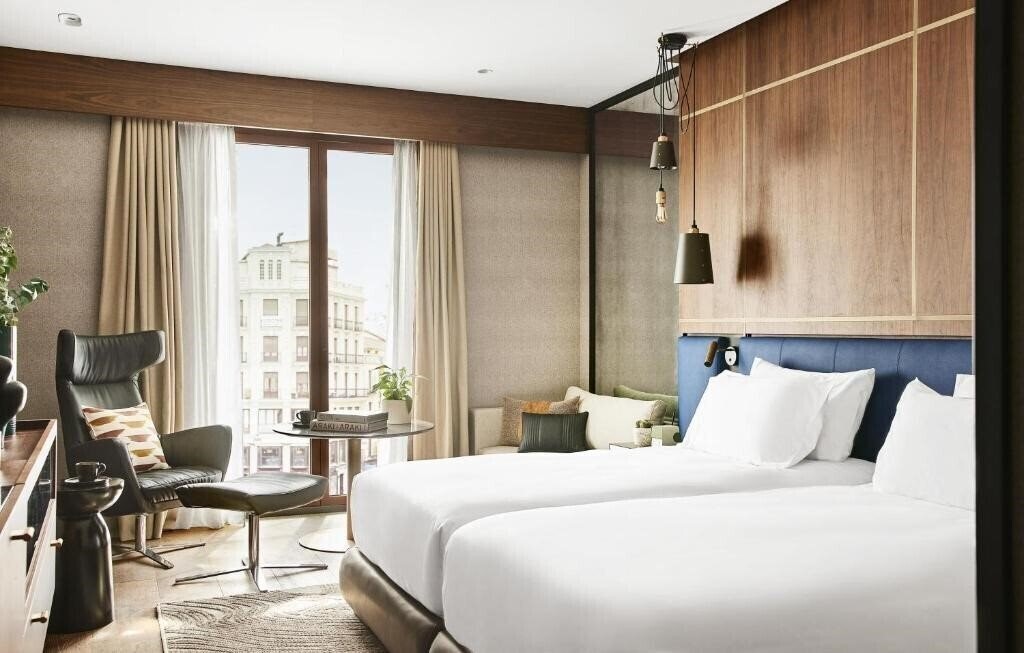 Картинка Thompson Madrid 5*