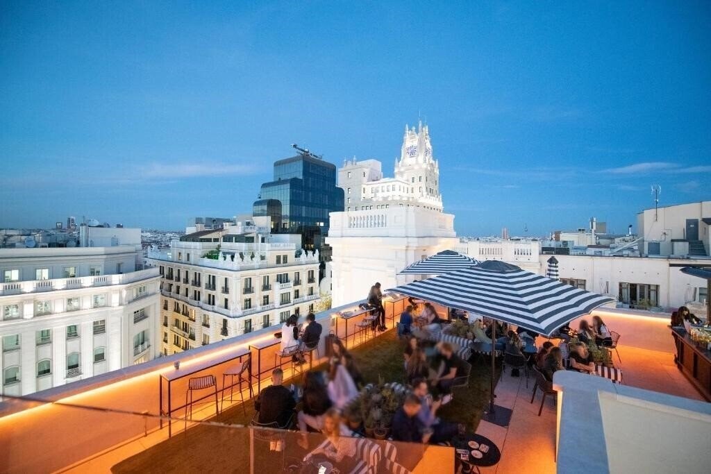 Отель Pestana Cr7 Gran Via Madrid 4*