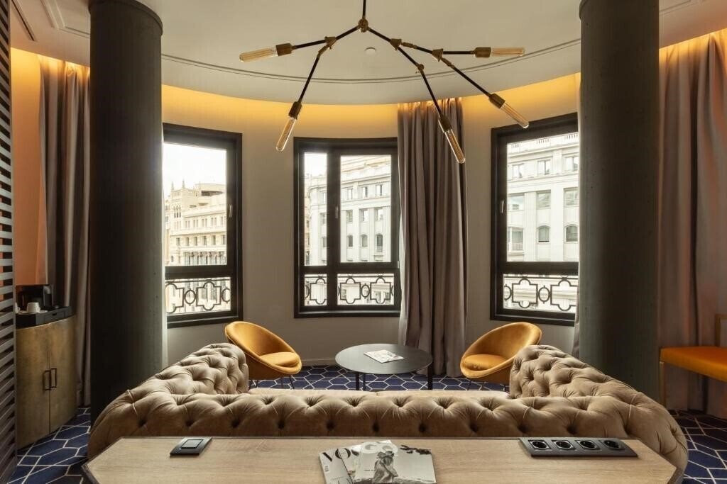 Фото Pestana Cr7 Gran Via Madrid 4*