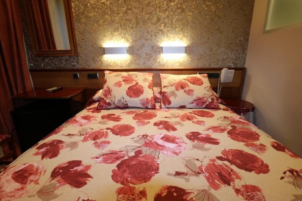 Картинка Hispano Argentino Gran Via Hostal 3*