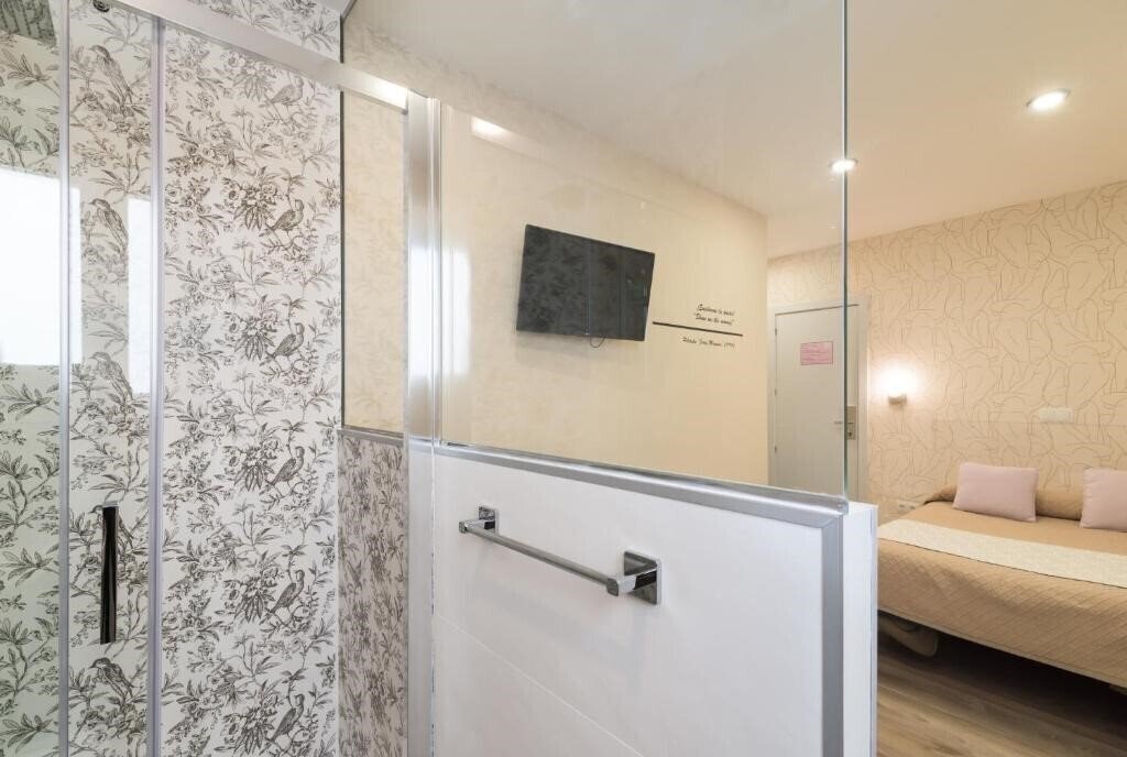 Фотографія Hostal Art Madrid 2*