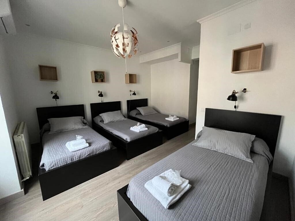 Фото Hostal Inter Plaza Mayor 2*