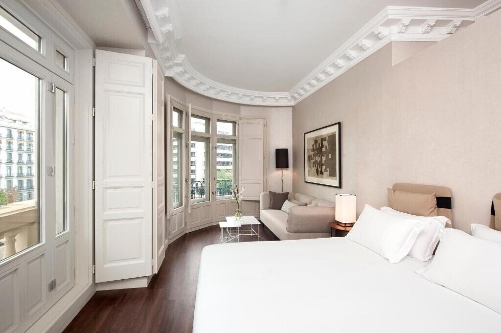 Готель Innside Madrid Genova 4*
