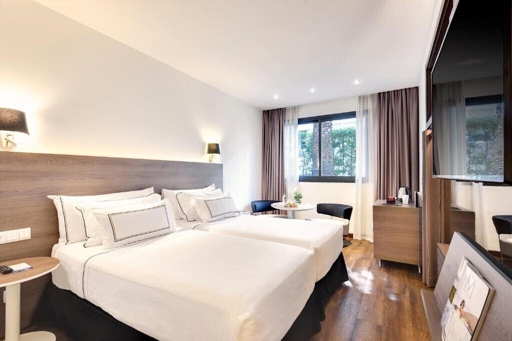 Картинка Melia Madrid Serrano 4*