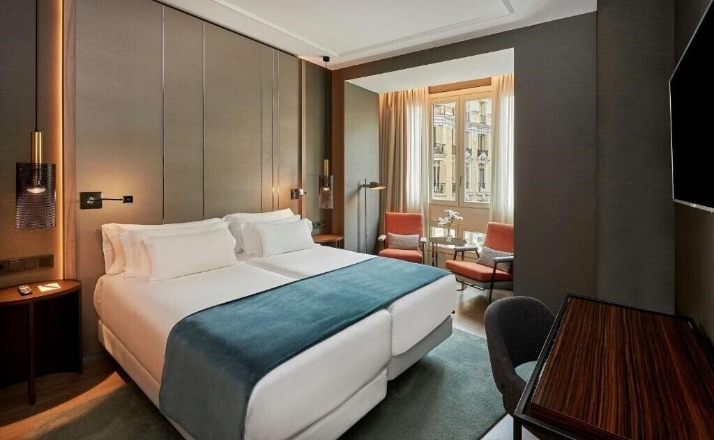 Фотографія Nh Collection Madrid Gran Via 4*